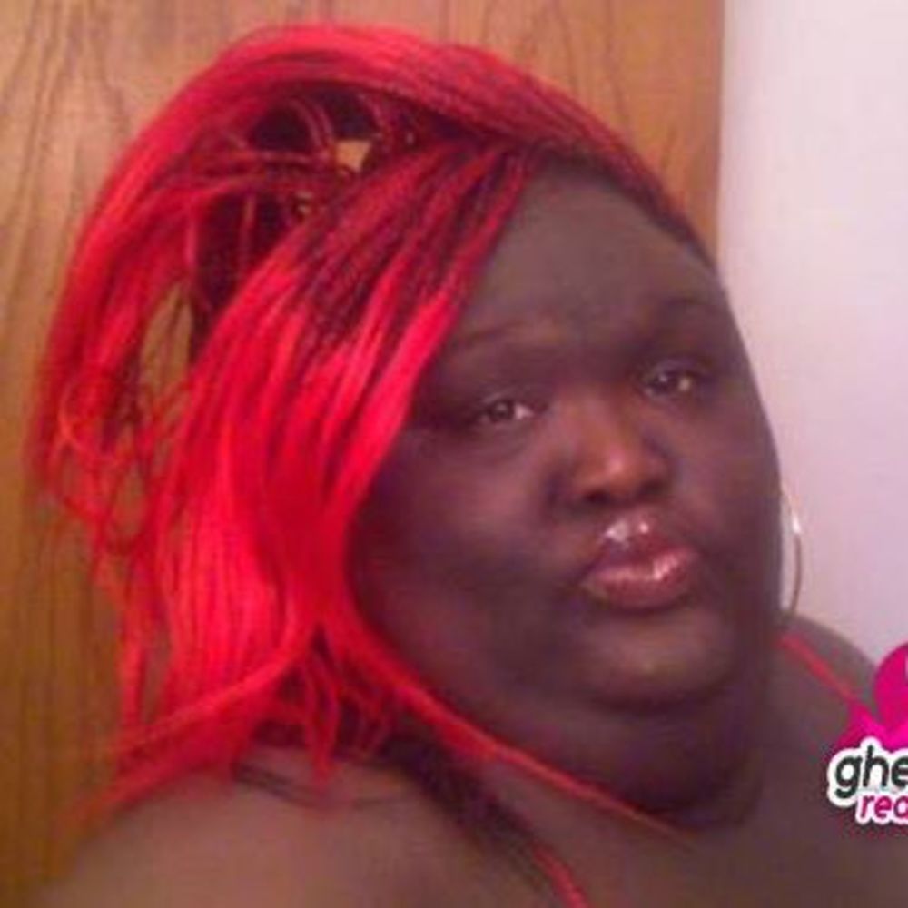 Meet your Posher, Ebony